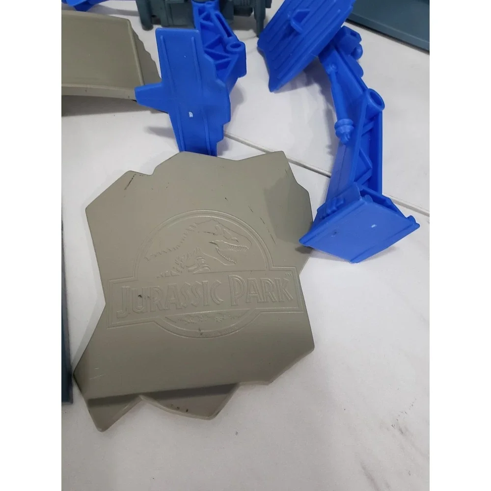 Lot 1993 Jurassic Park Command Compound Dinosaur Playset Replacement Parts